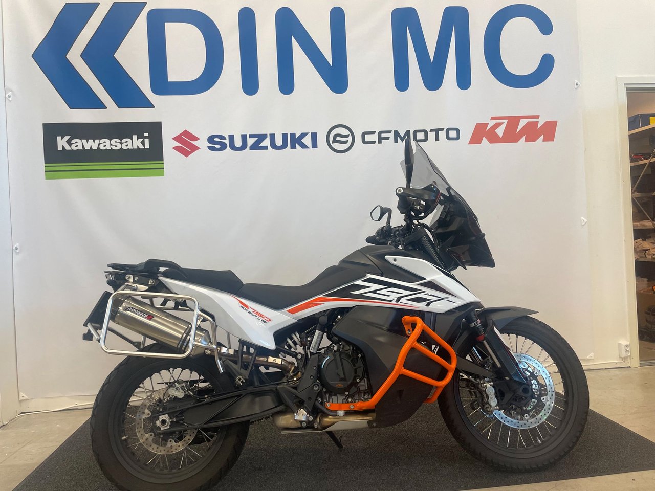 KTM KTM 790 ADVENTURE "Välutr...