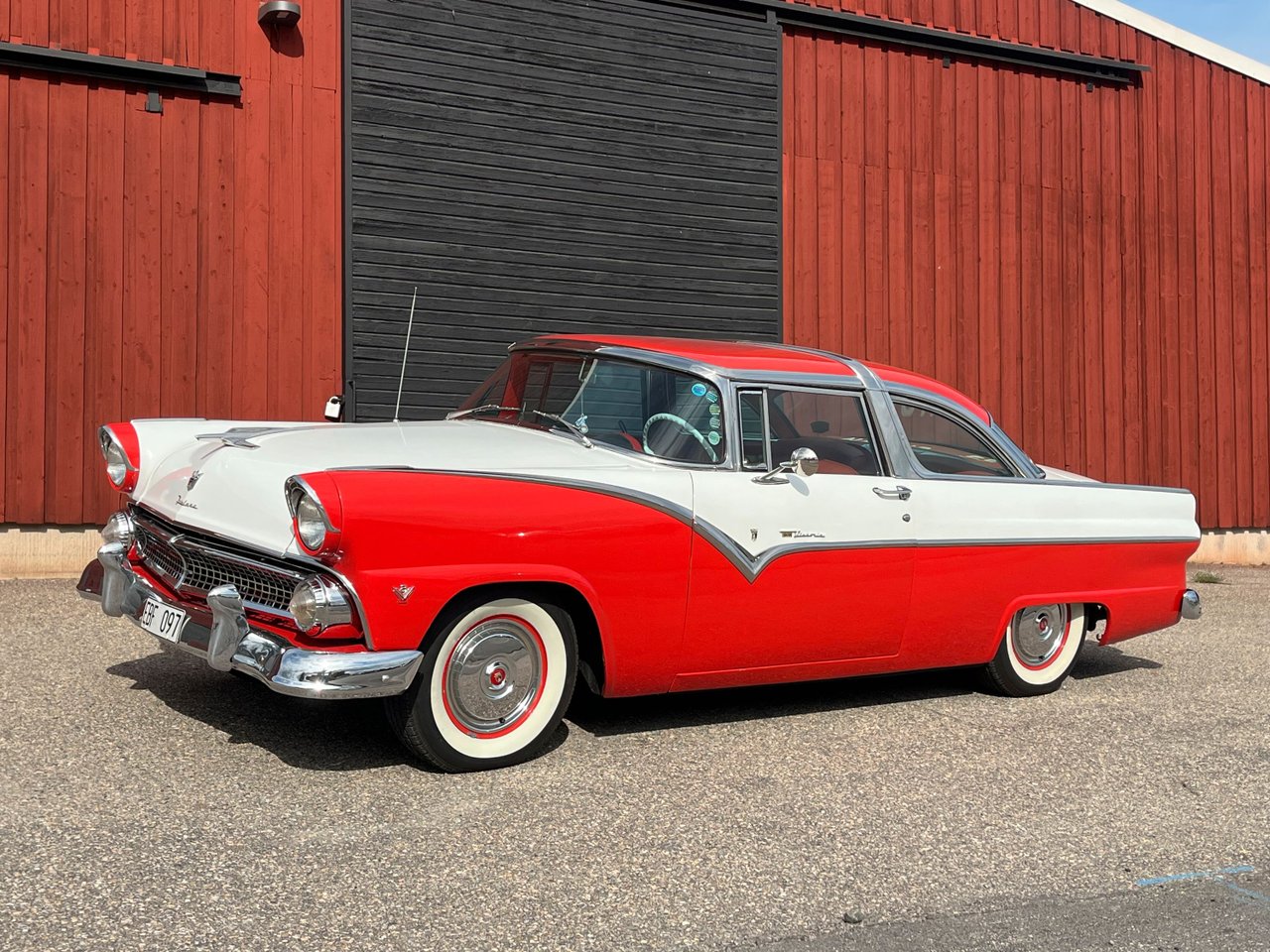 Ford Fairlane Crown Victoria ...