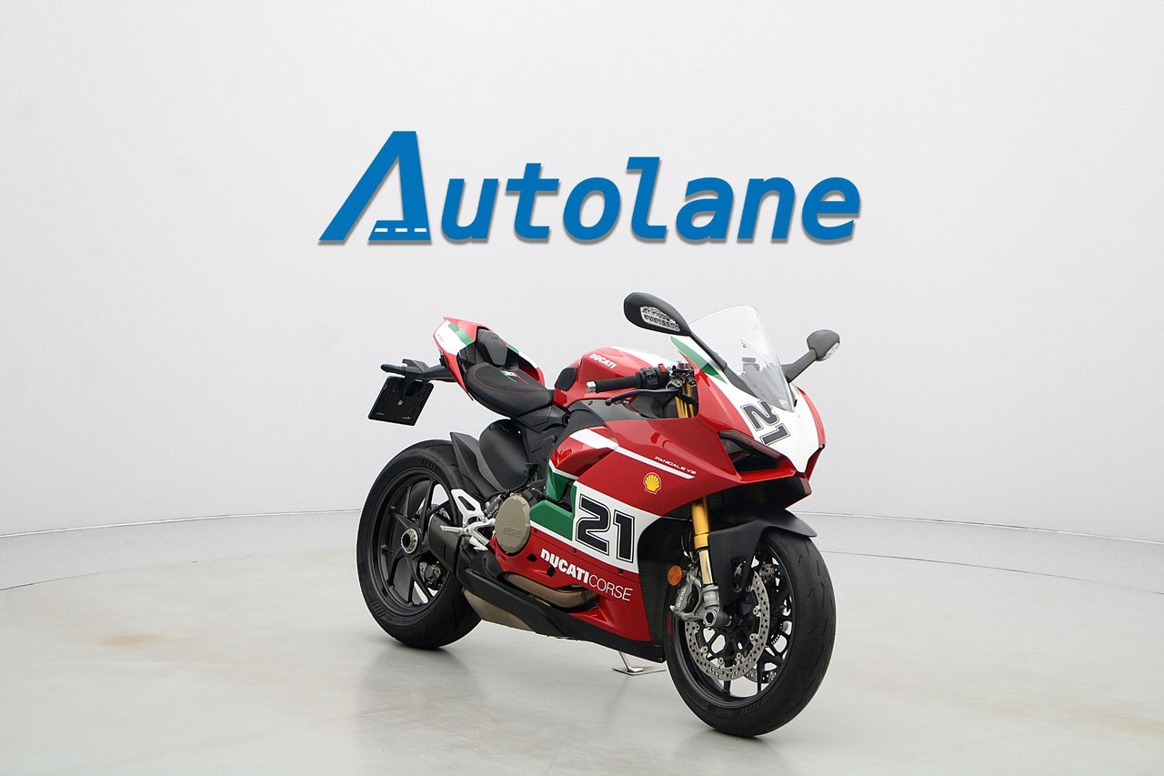 Ducati Panigale V2 Troy Bayli...