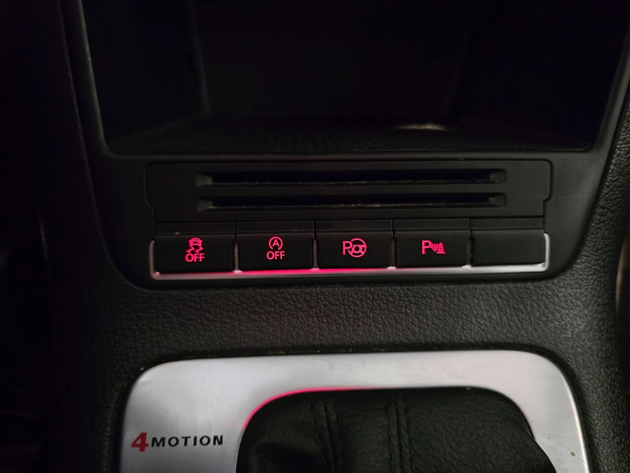 Volkswagen Tiguan 2.0 TDI DPF BMT 4Motion DSG Sekventiell, 177hk, 2014