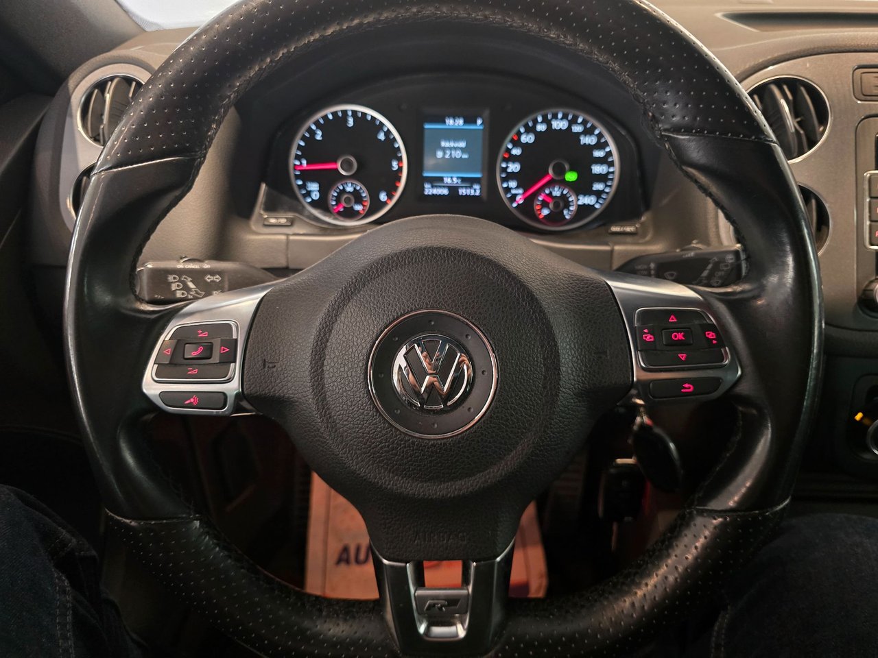 Volkswagen Tiguan 2.0 TDI DPF BMT 4Motion DSG Sekventiell, 177hk, 2014