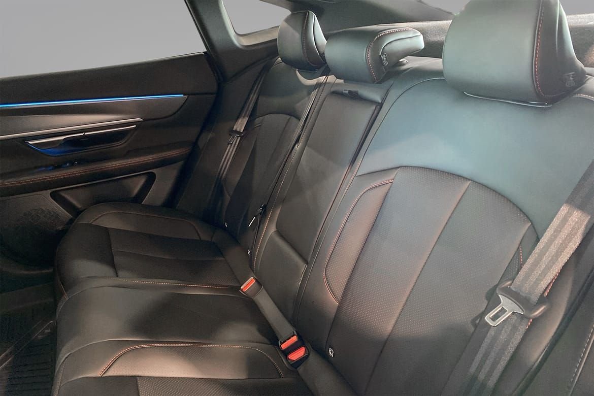 XPENG P7 Performance, 473hk, 2024