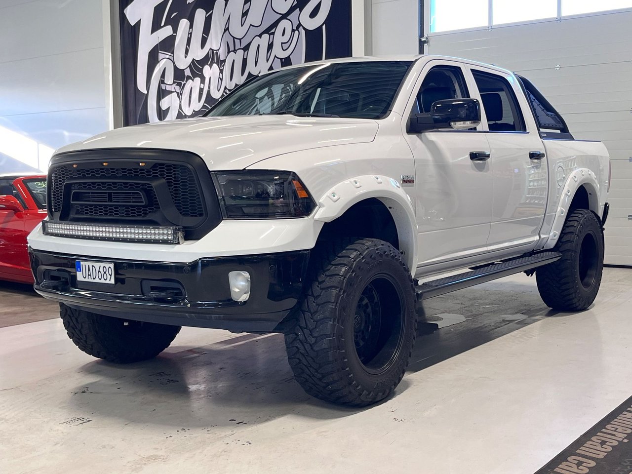 Dodge RAM 1500 5.7 V8 HEMI 4x...