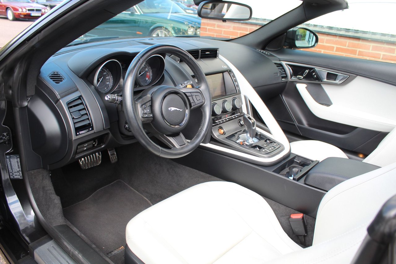 Jaguar F-Type S Convertible Quickshift, 381hk, 2014