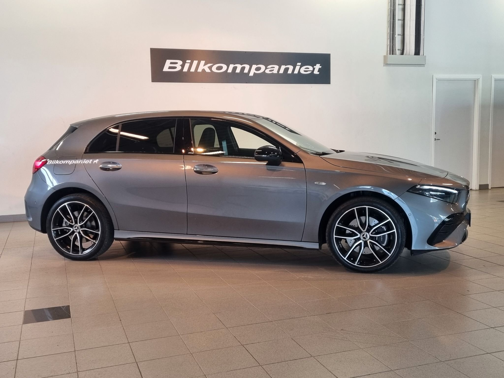 Mercedes-Benz A 250 e 8G-DCT, 218hp, 2026