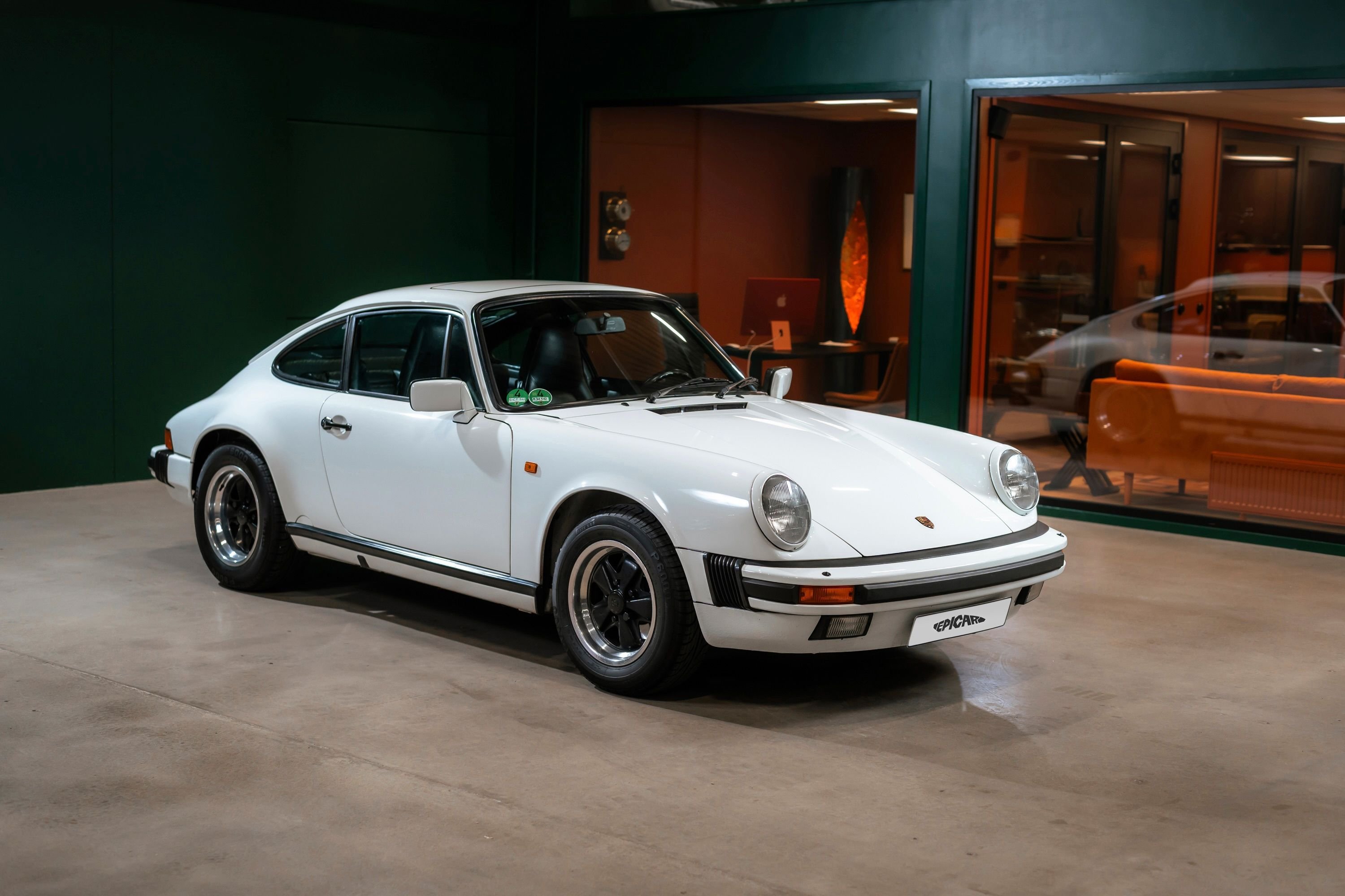 Porsche 911 Carrera Manuell, 5-trinn, 231ps, 1988