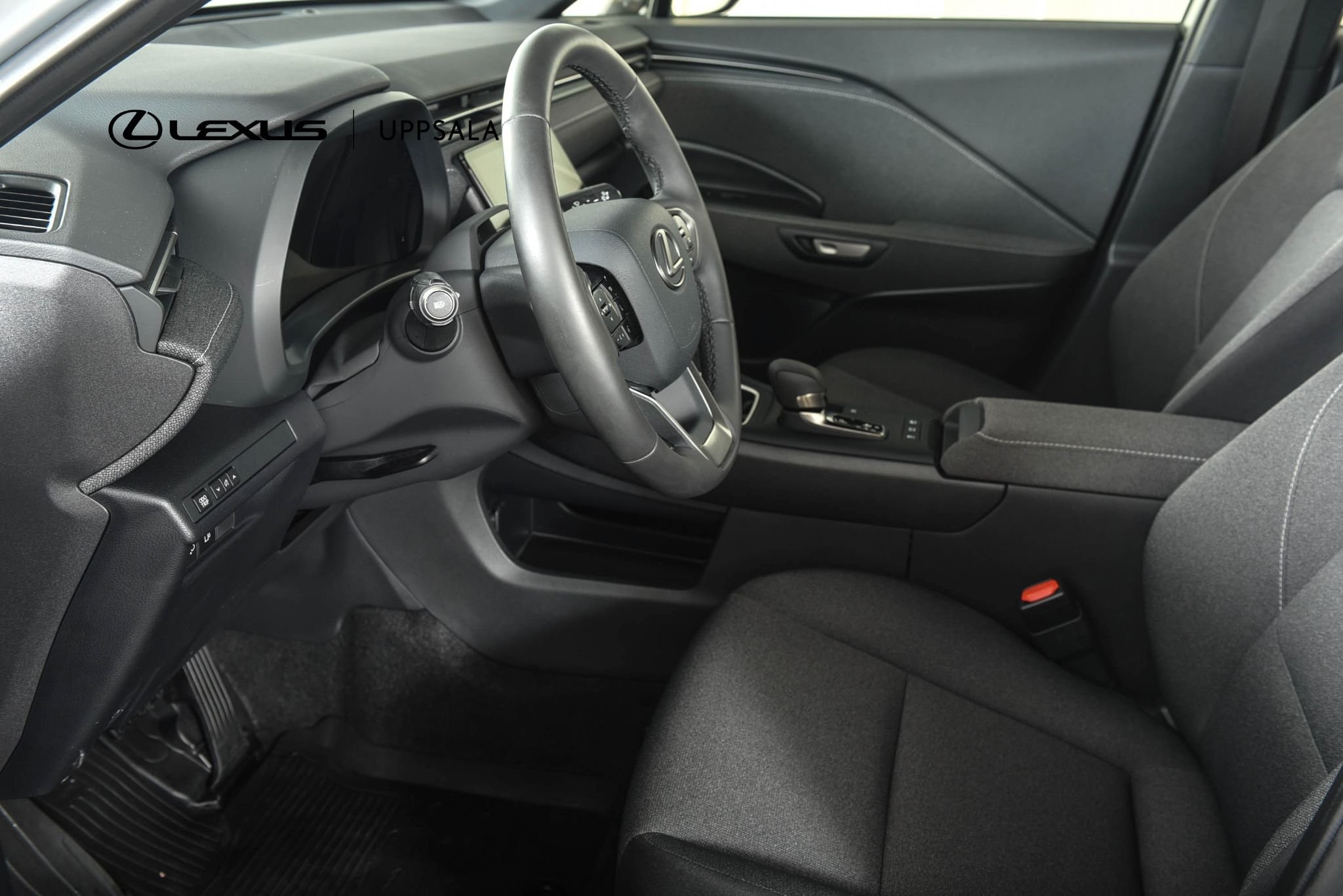 Lexus LBX 1.5 E-CVT, 136ps, 2024