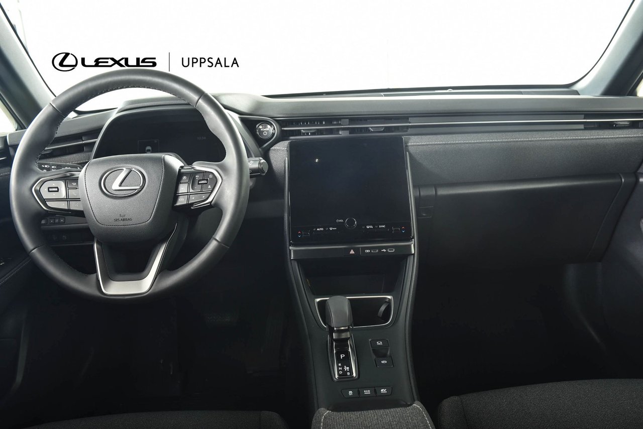 Lexus LBX 1.5 E-CVT, 136ps, 2024