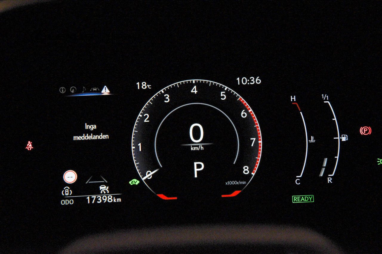 Lexus LBX 1.5 E-CVT, 136ps, 2024