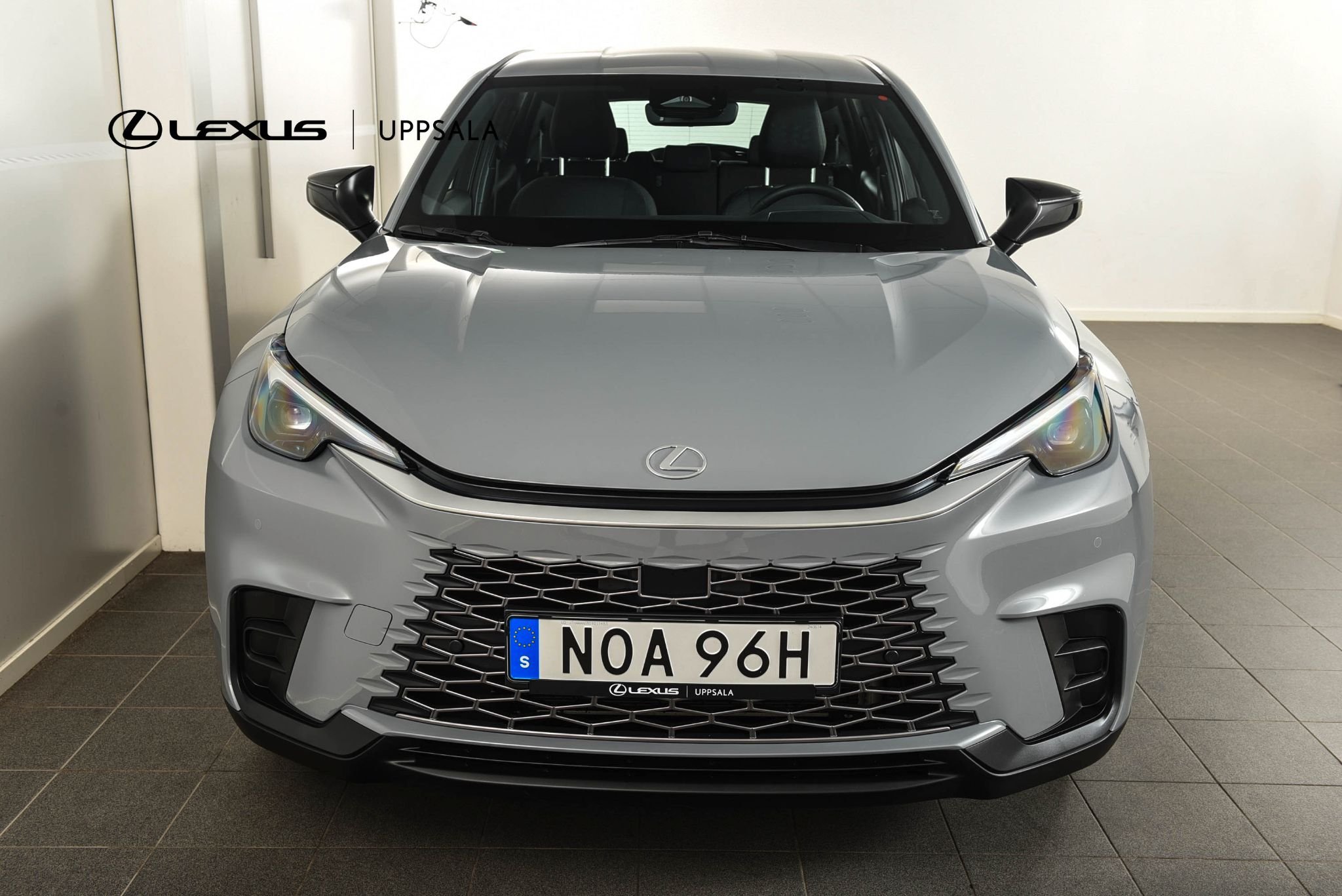 Lexus LBX 1.5 E-CVT, 136ps, 2024