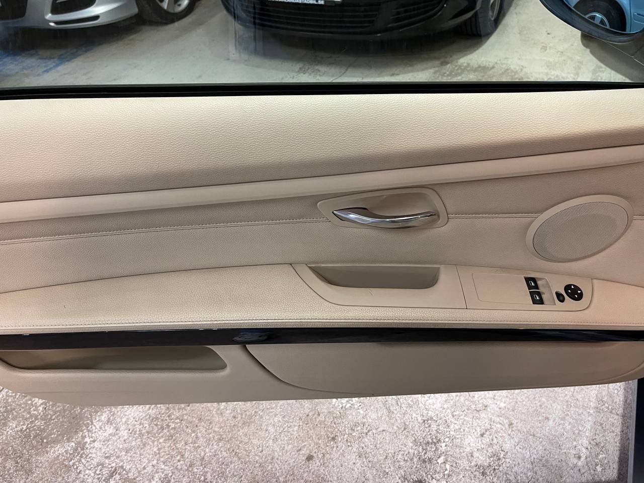 BMW 320i Coupé Manuell, 6-trinn, 170ps, 2009