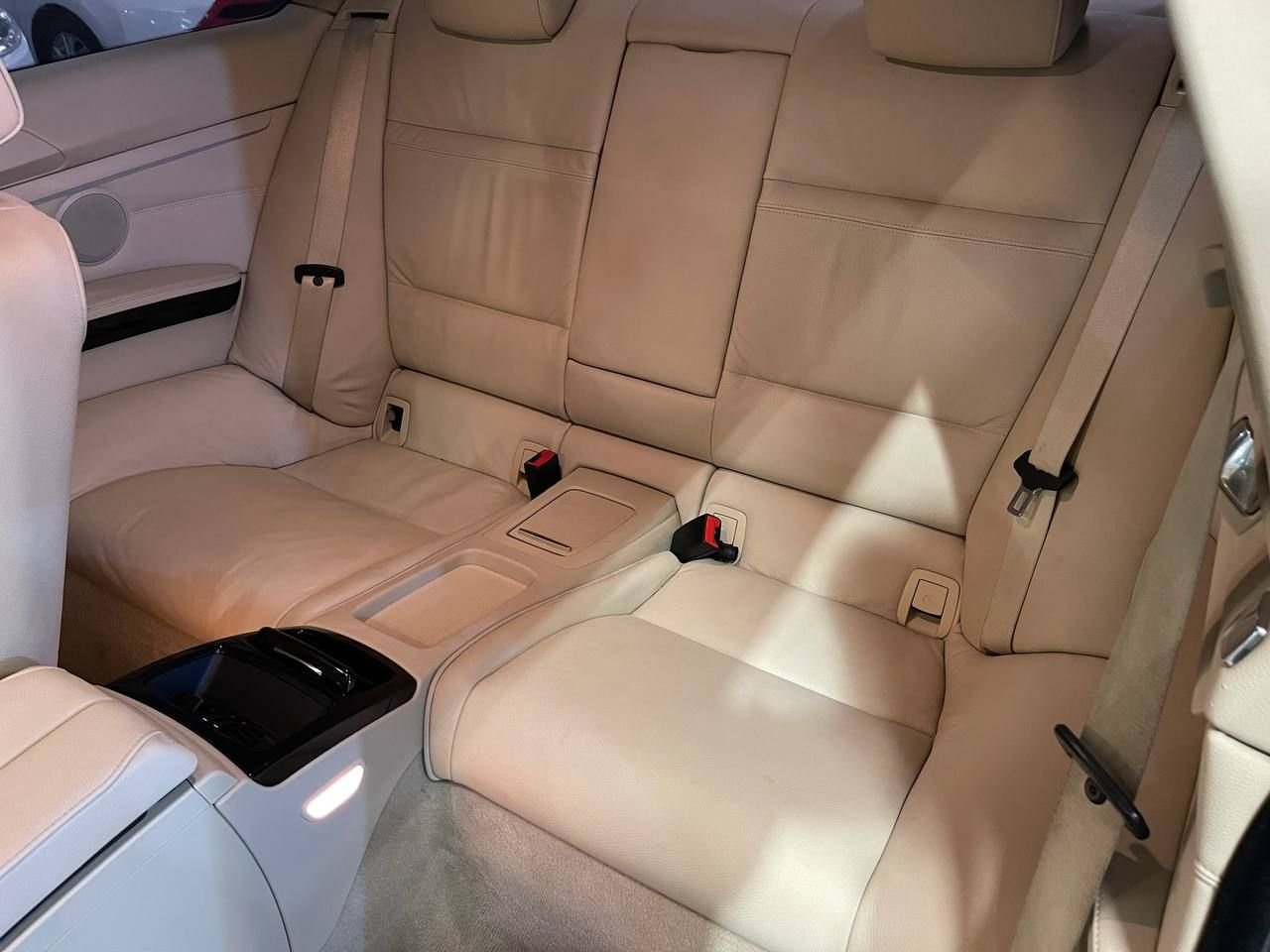 BMW 320i Coupé Manuell, 6-trinn, 170ps, 2009