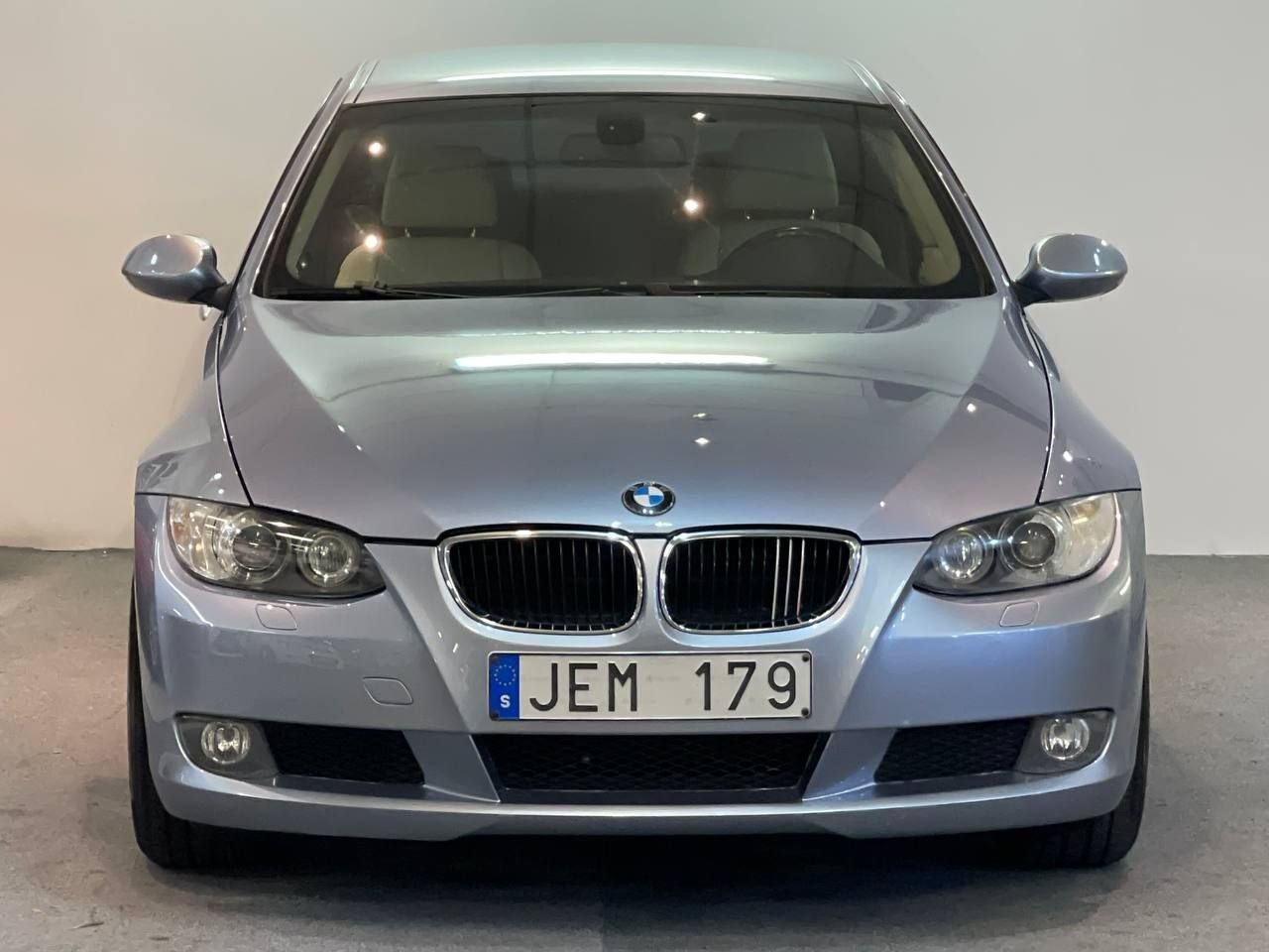 BMW 320i Coupé Manuell, 6-trinn, 170ps, 2009