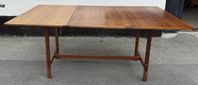 Underbart matbord / slagbord i teak, Eskelius