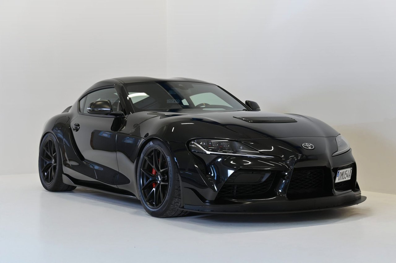 Toyota Supra GR Premium Clubs...