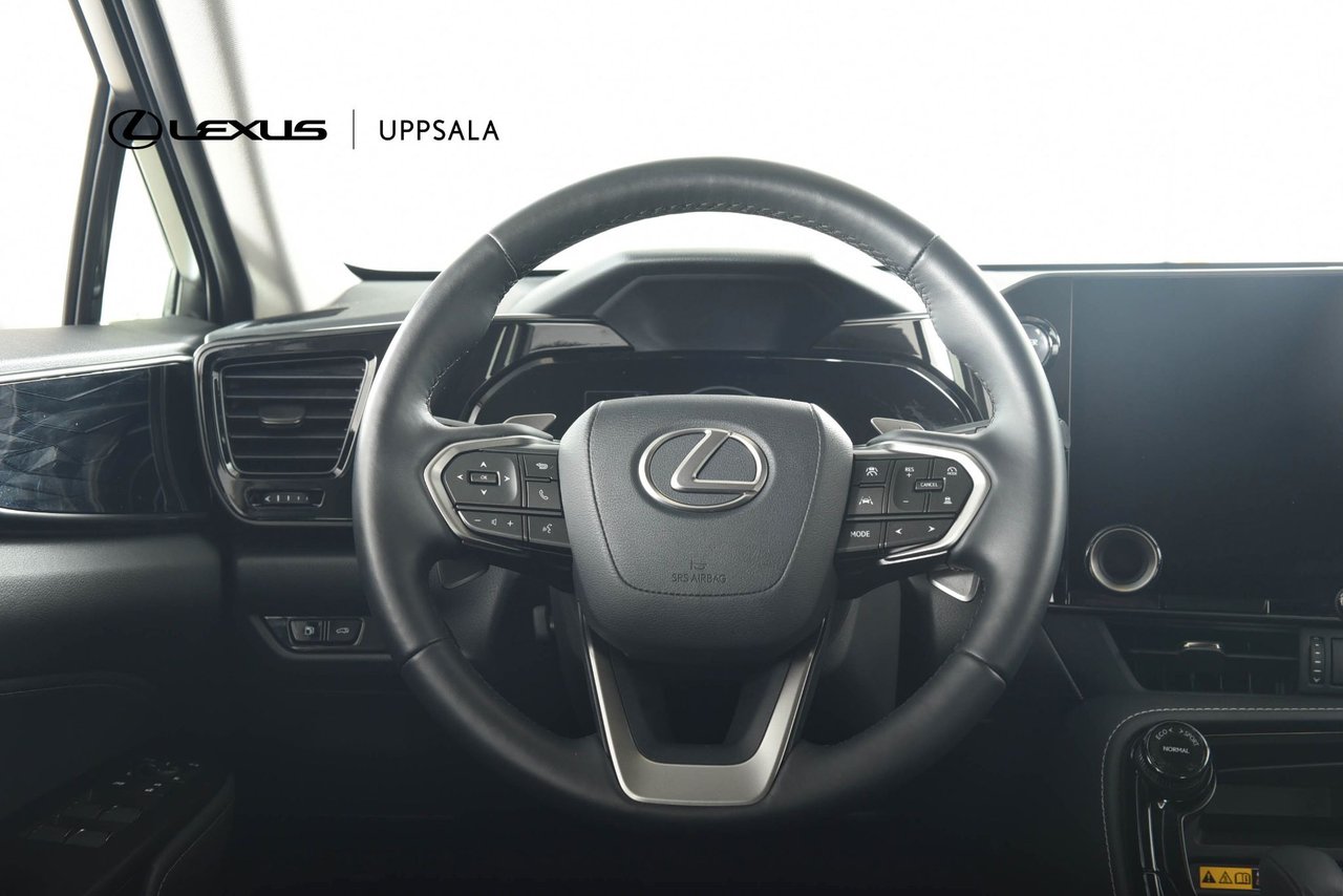 Lexus NX 350h E-CVT, 242hk, 2024