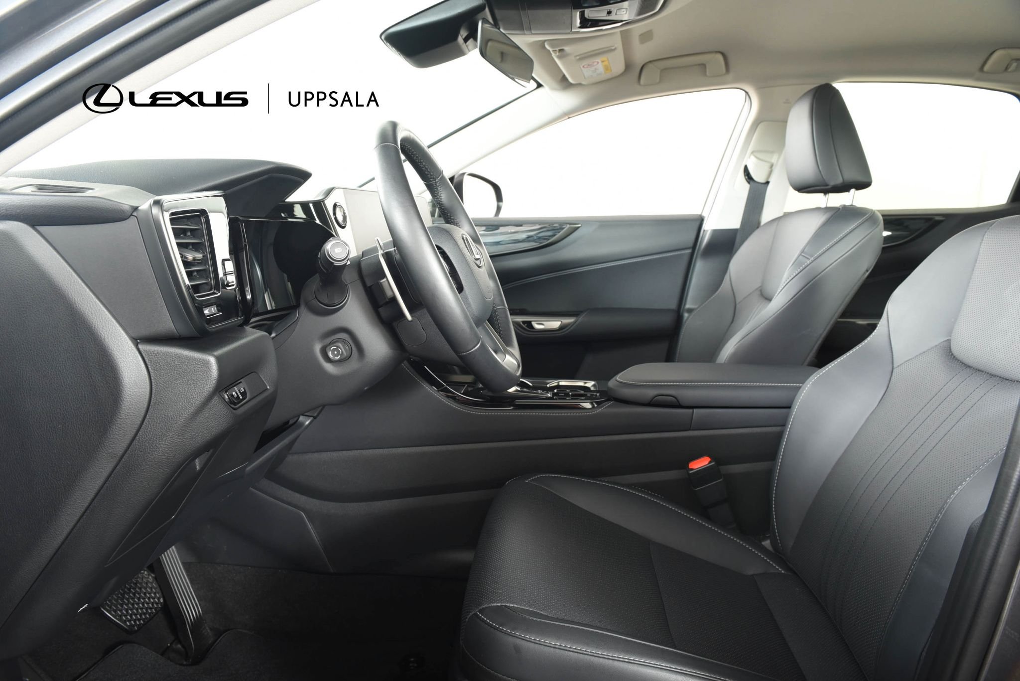 Lexus NX 350h E-CVT, 242hk, 2024