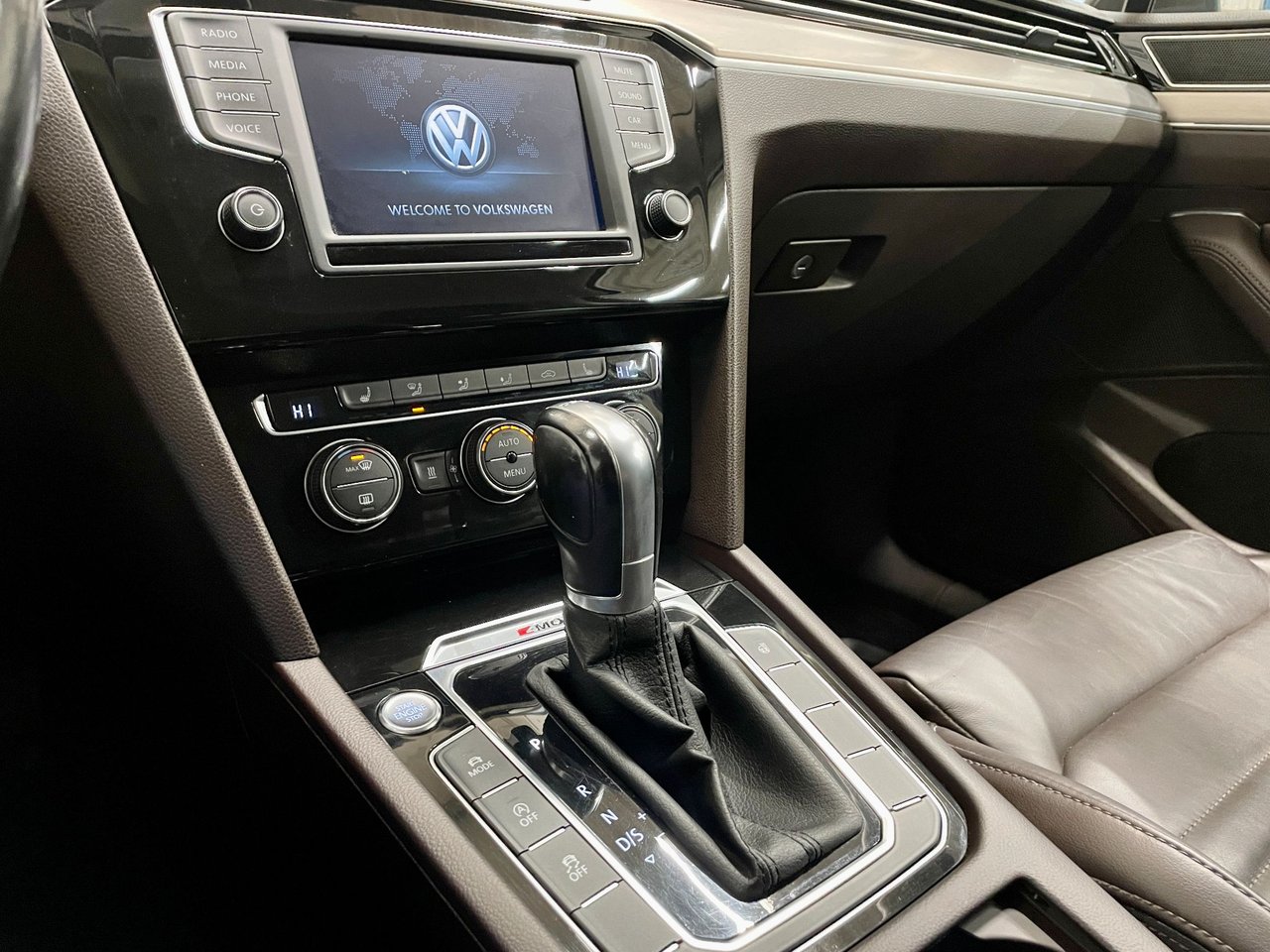 Volkswagen Passat Variant 2.0 TDI DPF SCR BMT 4Motion DSG Sequential, 190hp, 2017