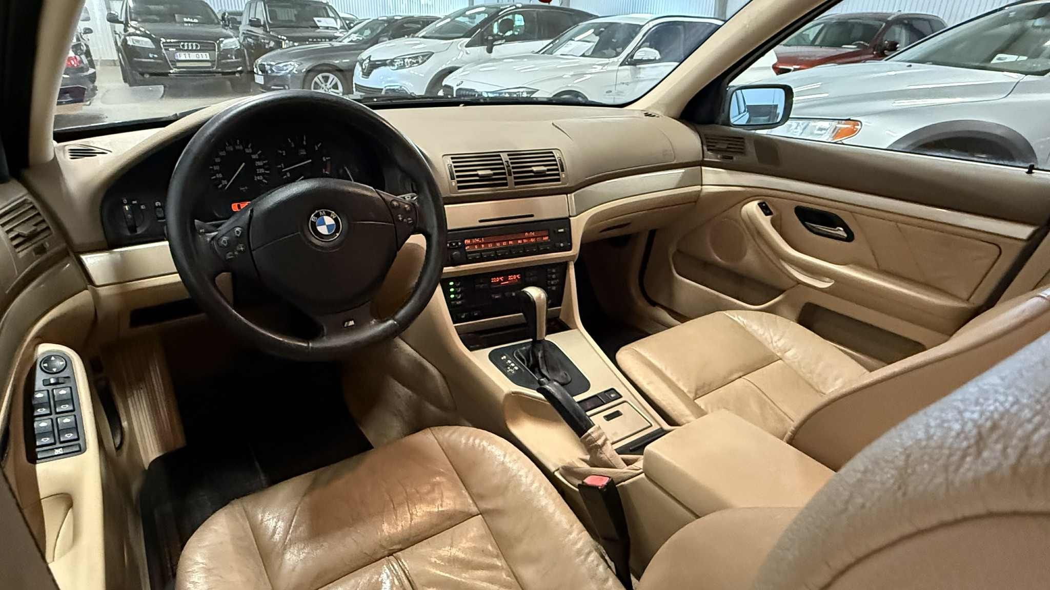 BMW 525i Sedan Automatic, 192hp, 2001