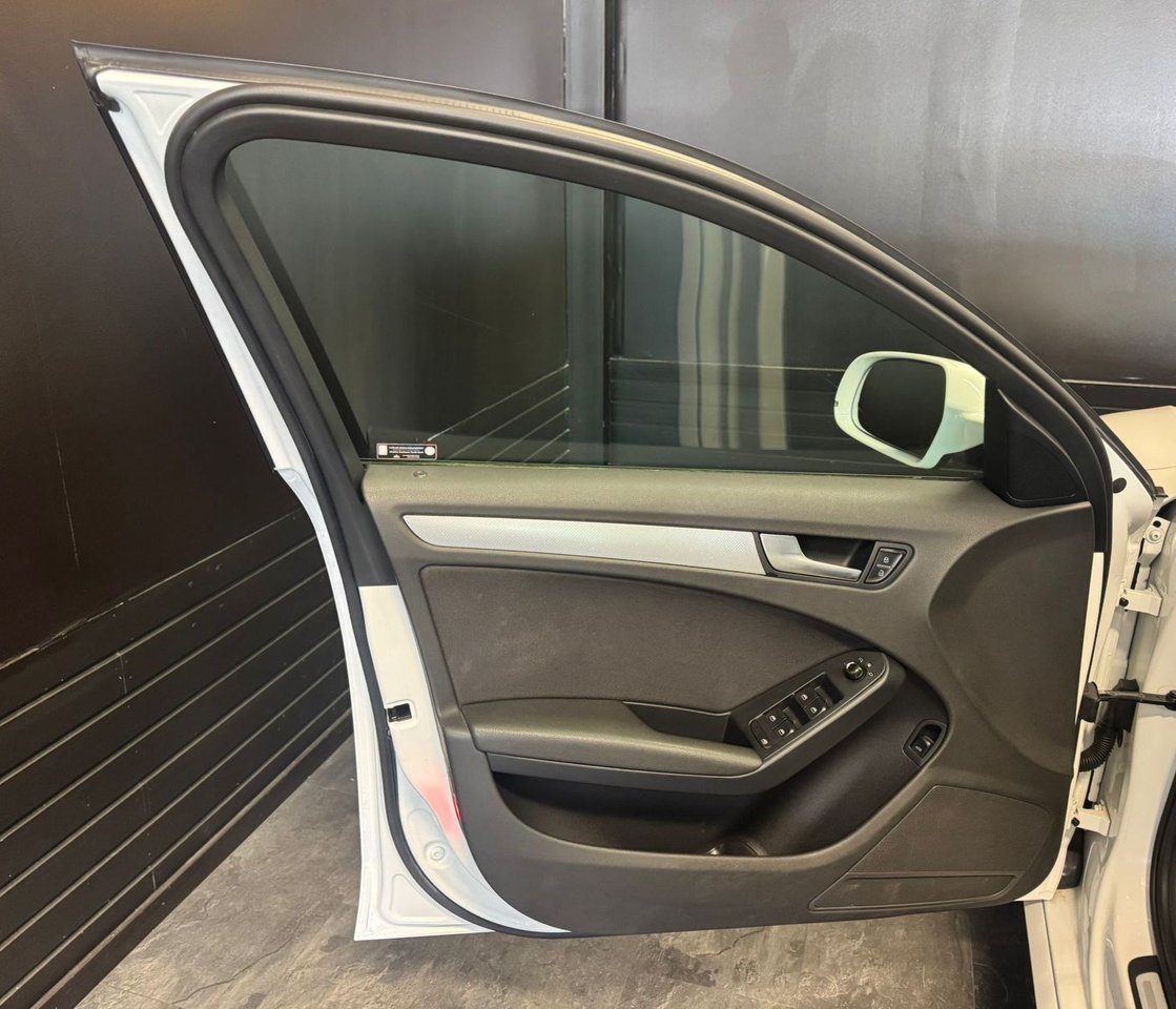Audi A4 Sedan 1.8 TFSI Manual, 120hp, 2010