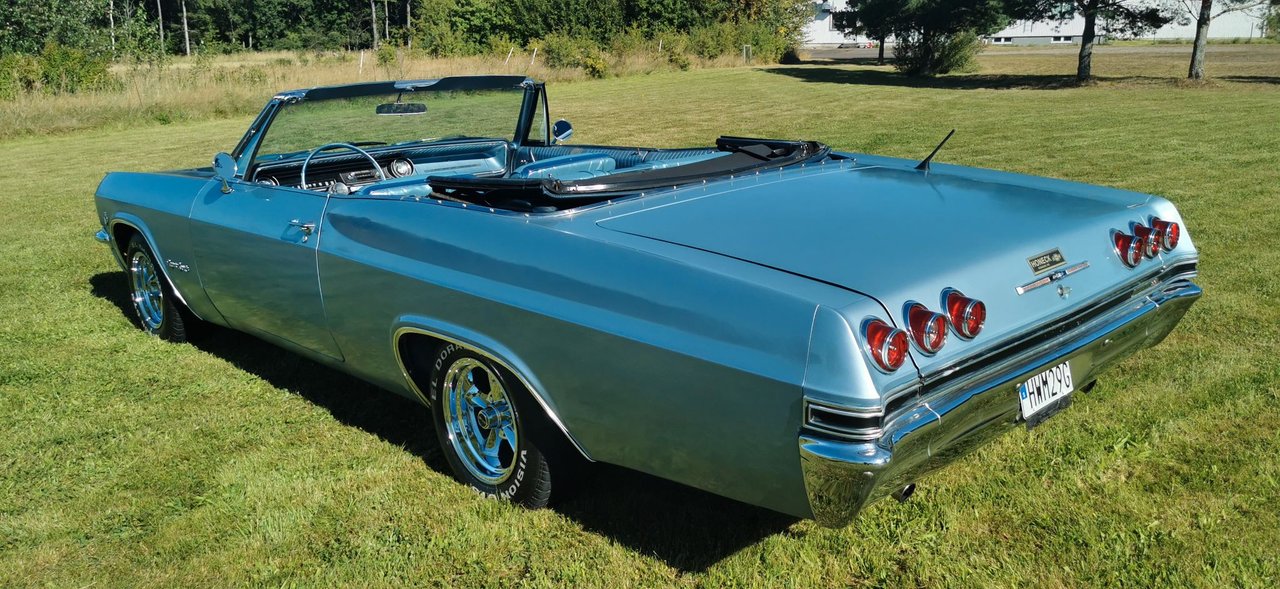 Chevrolet Impala SS Convertib...