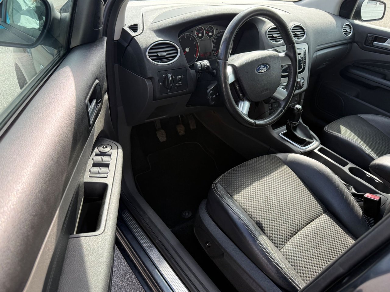 Ford Focus 5-dørs 1.8 Flexifuel Manuell, 5-trinn, 125ps, 2007