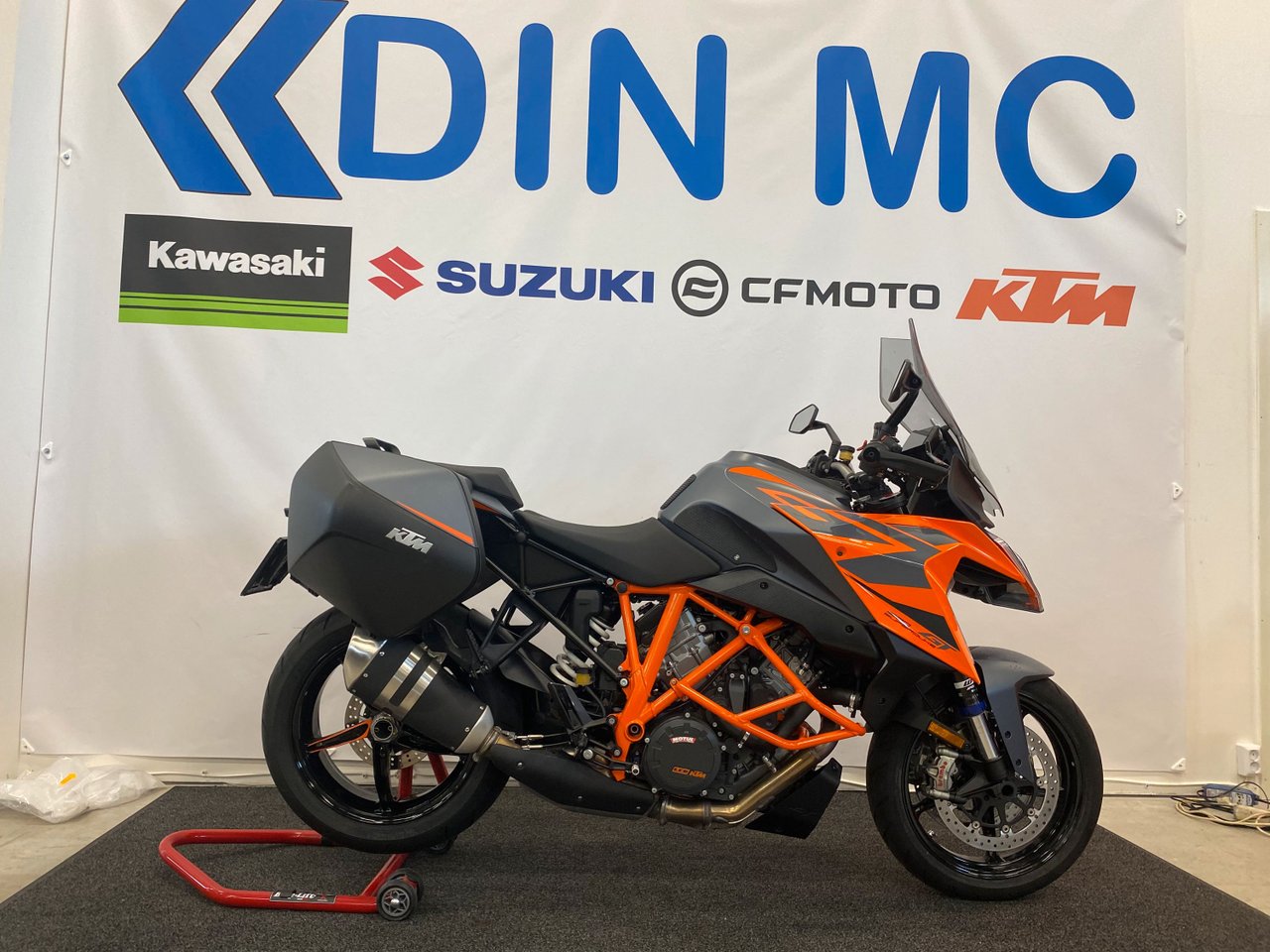KTM 1290 Super Duke GT "låga ...