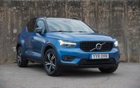 Volvo XC40 D4 AWD R-Design|Pano|H&K|360°|Drag|Värmare
