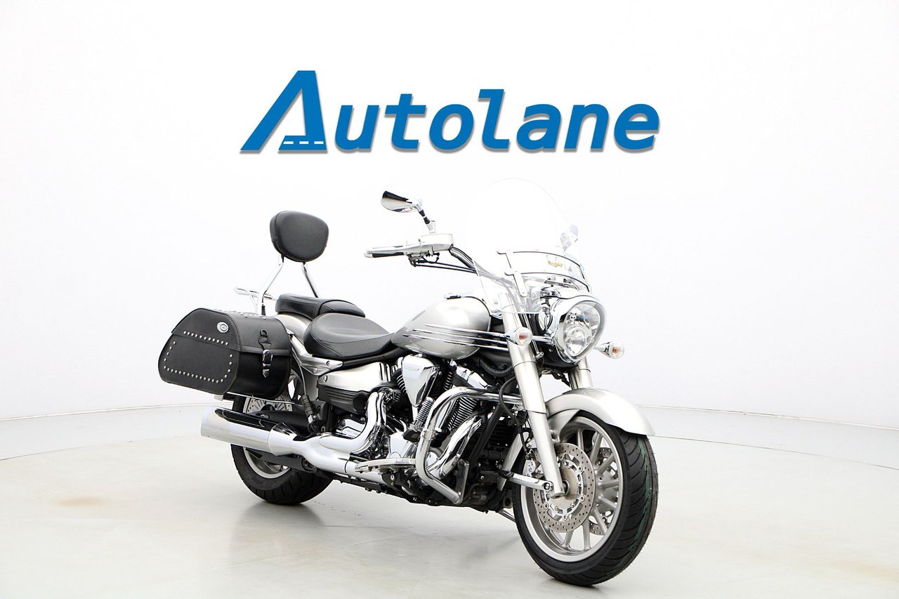 Yamaha XV1900A Midnight Star 1.9