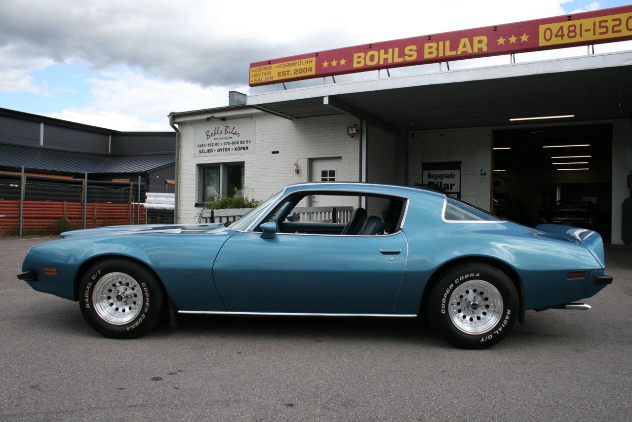 Pontiac Firebird Formula 400 ...