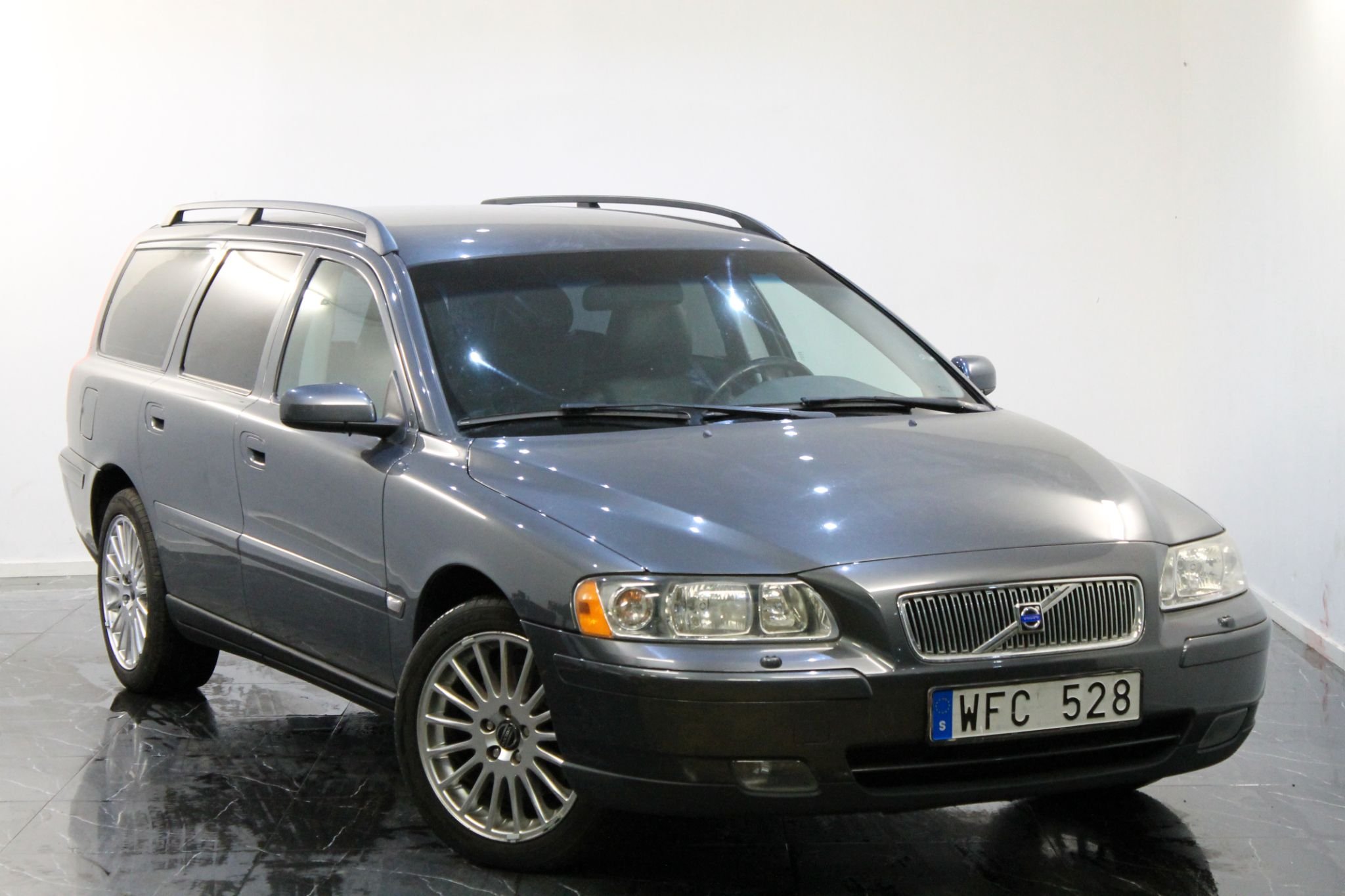 Volvo V70 2.5T Manual, 210hp, 2005