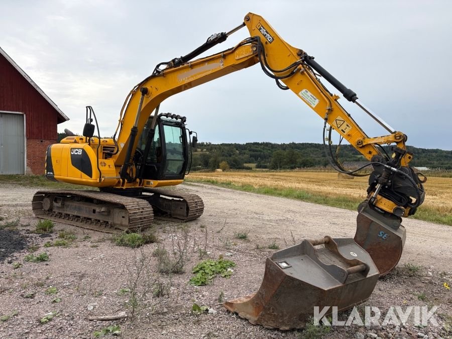 Grävmaskin JCB JS130LC med ti...