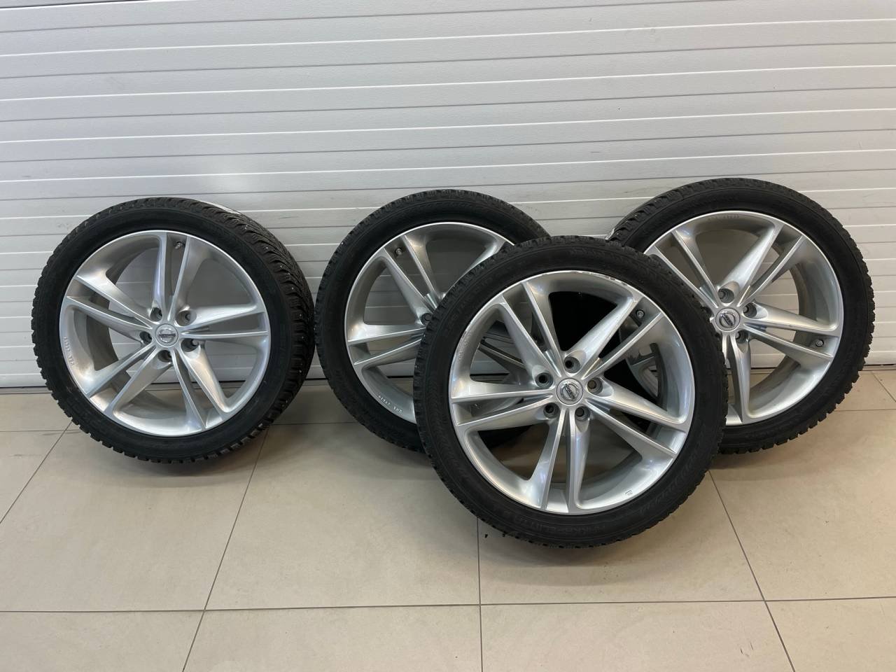 Vinterdäck Nissan Nokian Hakk...