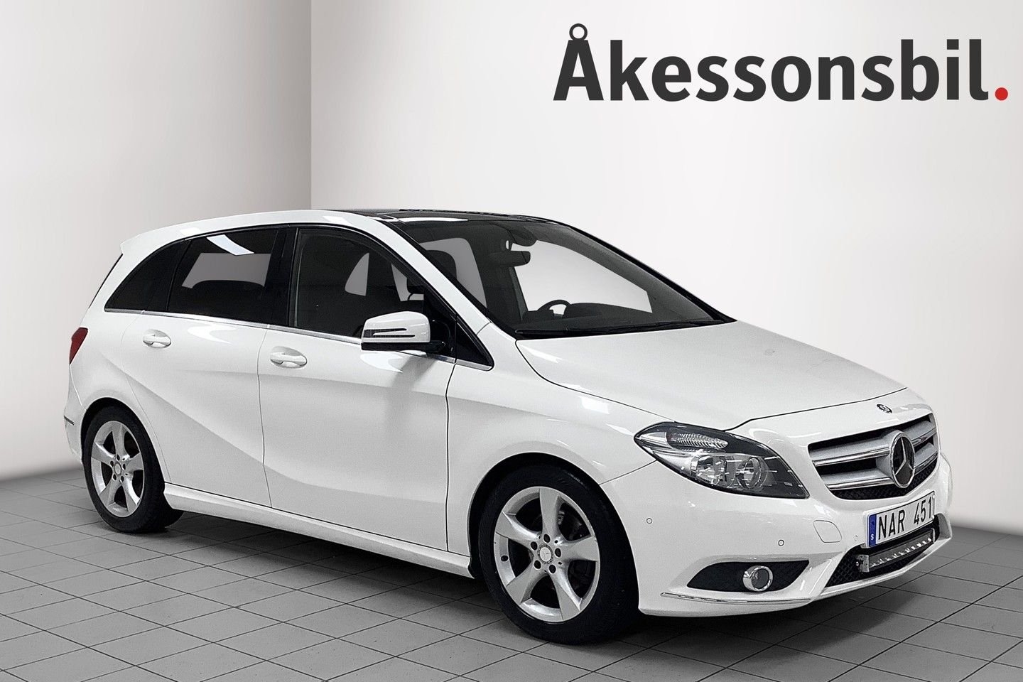 Mercedes-Benz B 180 CDI BlueEFFICIENCY 7G-DCT, 109hp, 2013