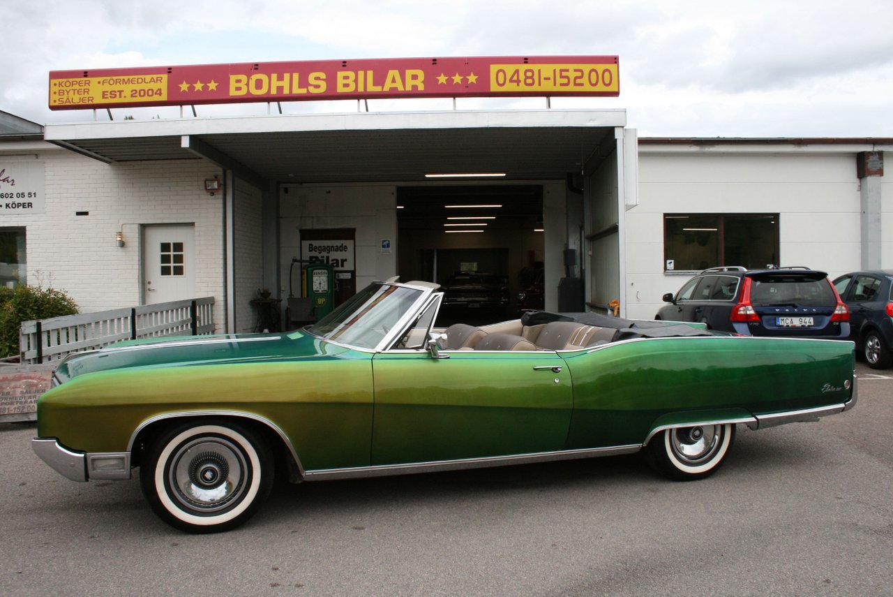 Buick Electra 225 Custom Conv...