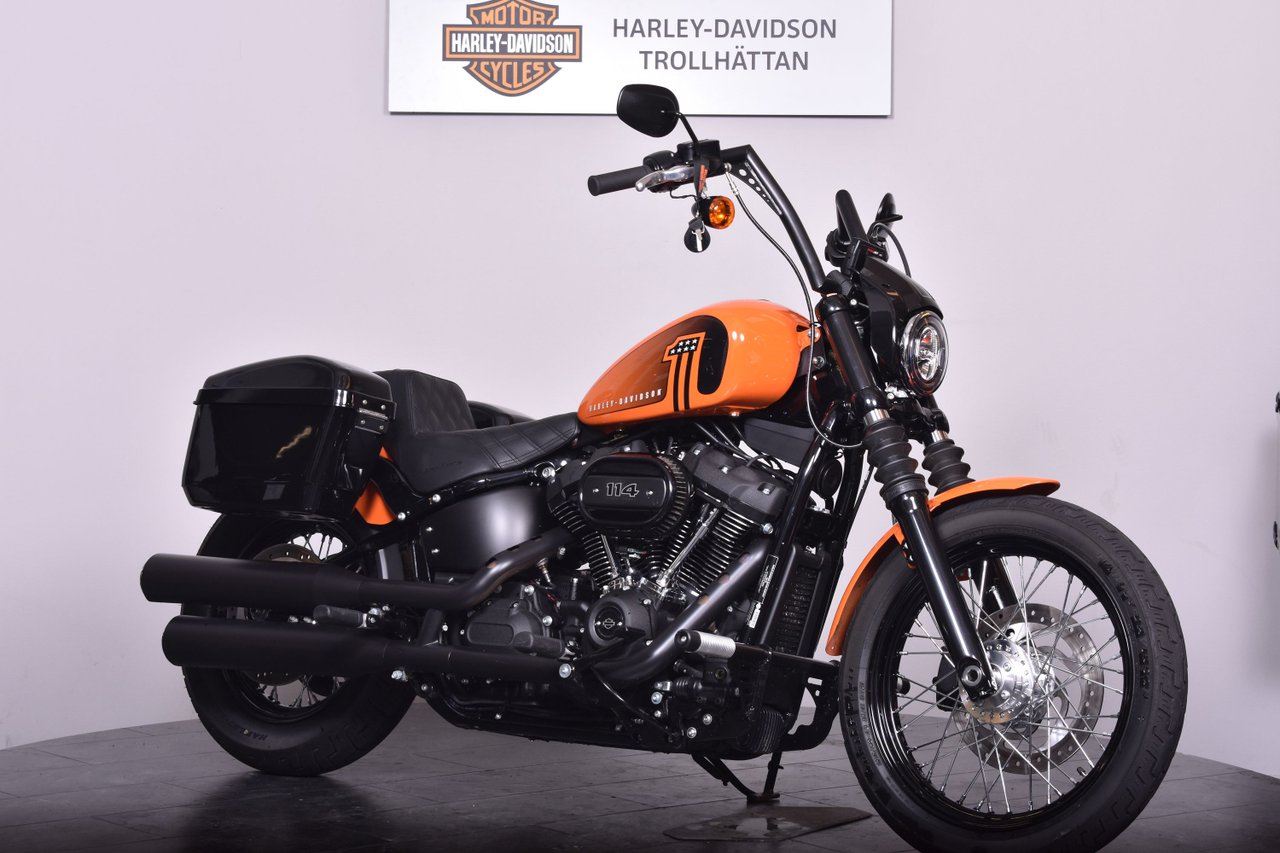 Harley-Davidson STREET BOB /1...