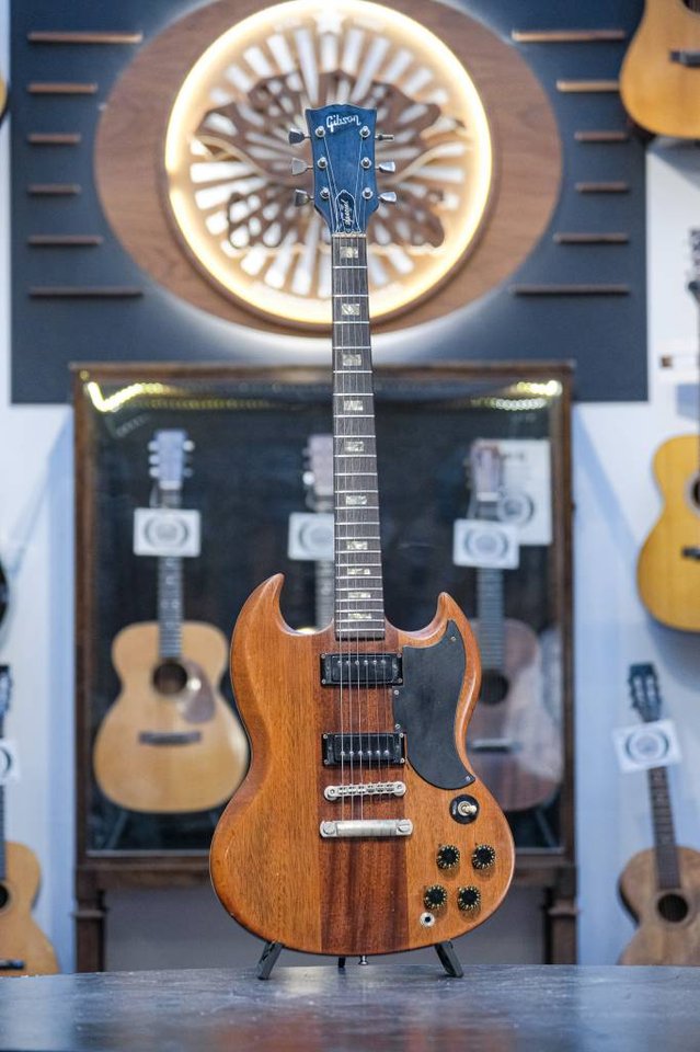 1974 Gibson SG Special refin ...
