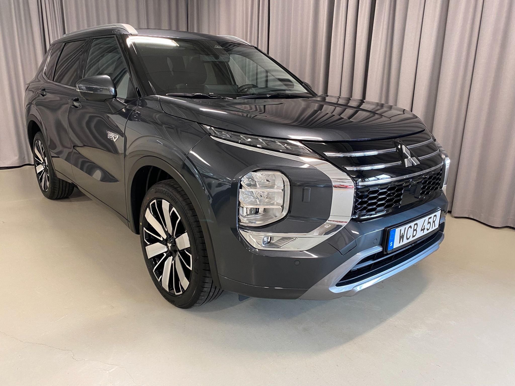Mitsubishi Outlander PHEV CVT, 306hk, 2025