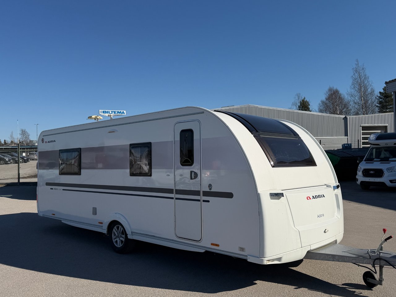 Adria Adora 613 HT Långbäddar...