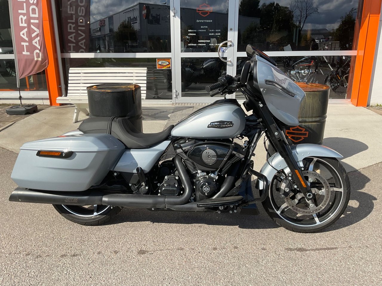 Harley-Davidson Street Glide ...
