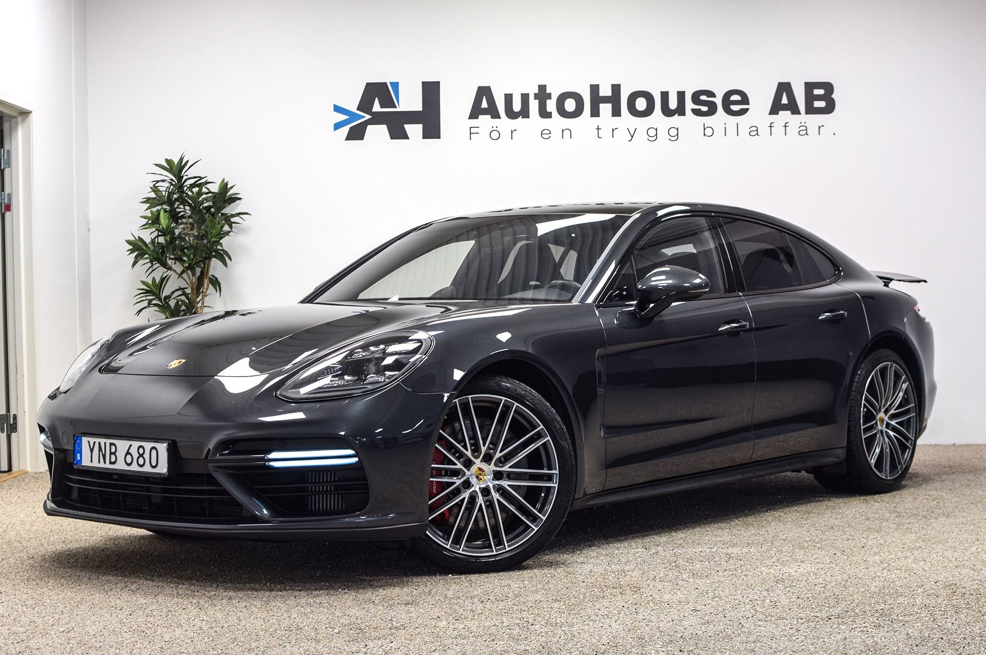Porsche Panamera Turbo PDK, 550hp, 2018