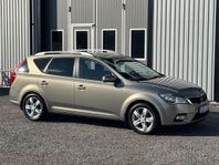 Kia Ceed 1.6 CRDi ECO 128 hk Drag Värmare Nybes V-hjul