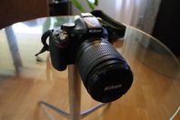 Kamera Nikon D5200 med objektiv 18-105mm