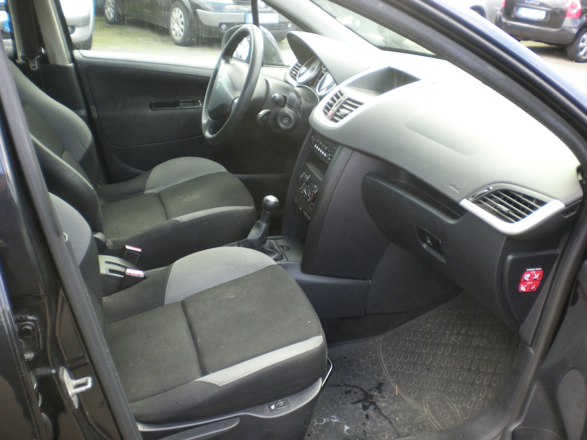 Peugeot 207 5-door 1.4 Manual, 88hp, 2007