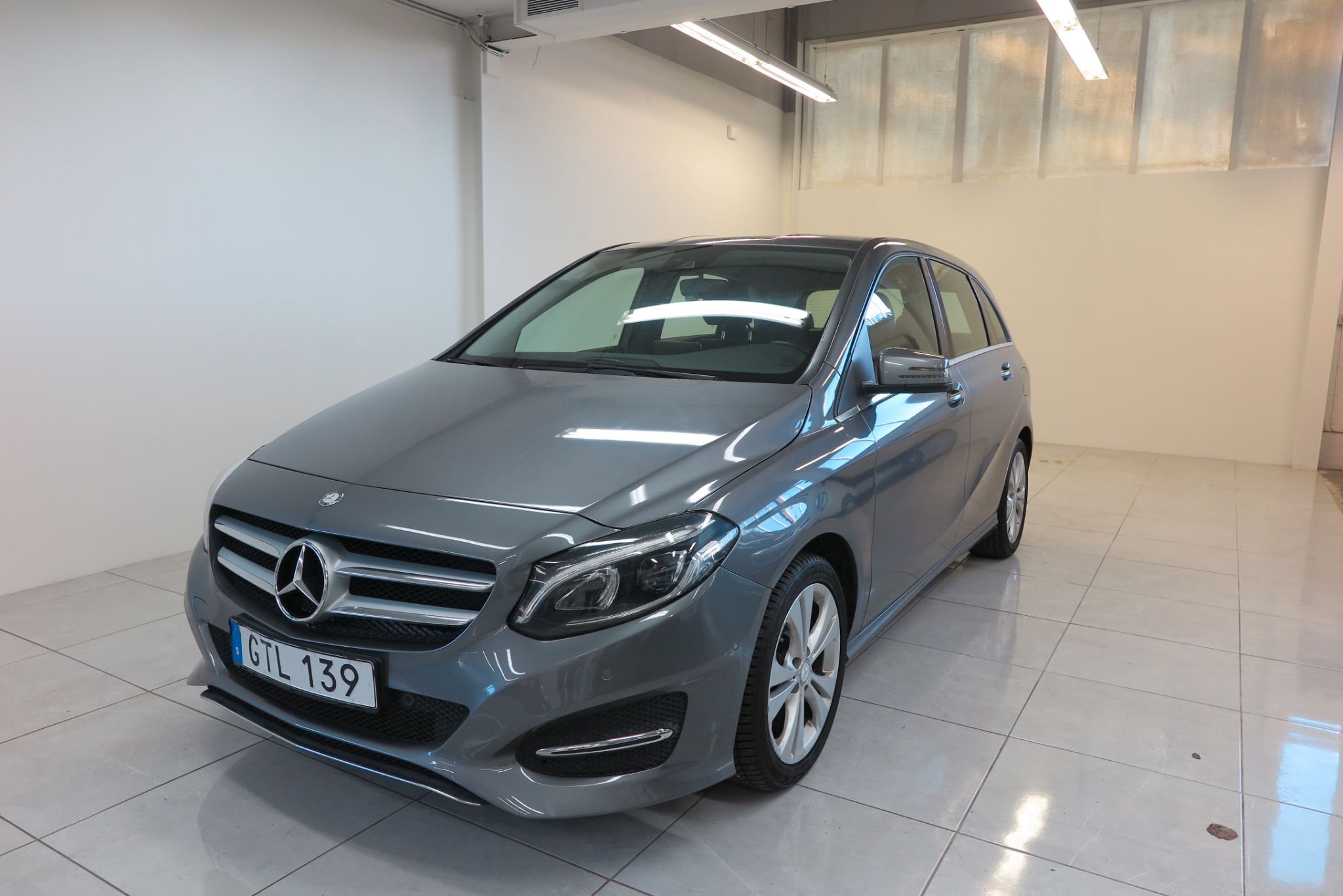 Mercedes-Benz B 180 CDI 7G-DCT, 109hp, 2015