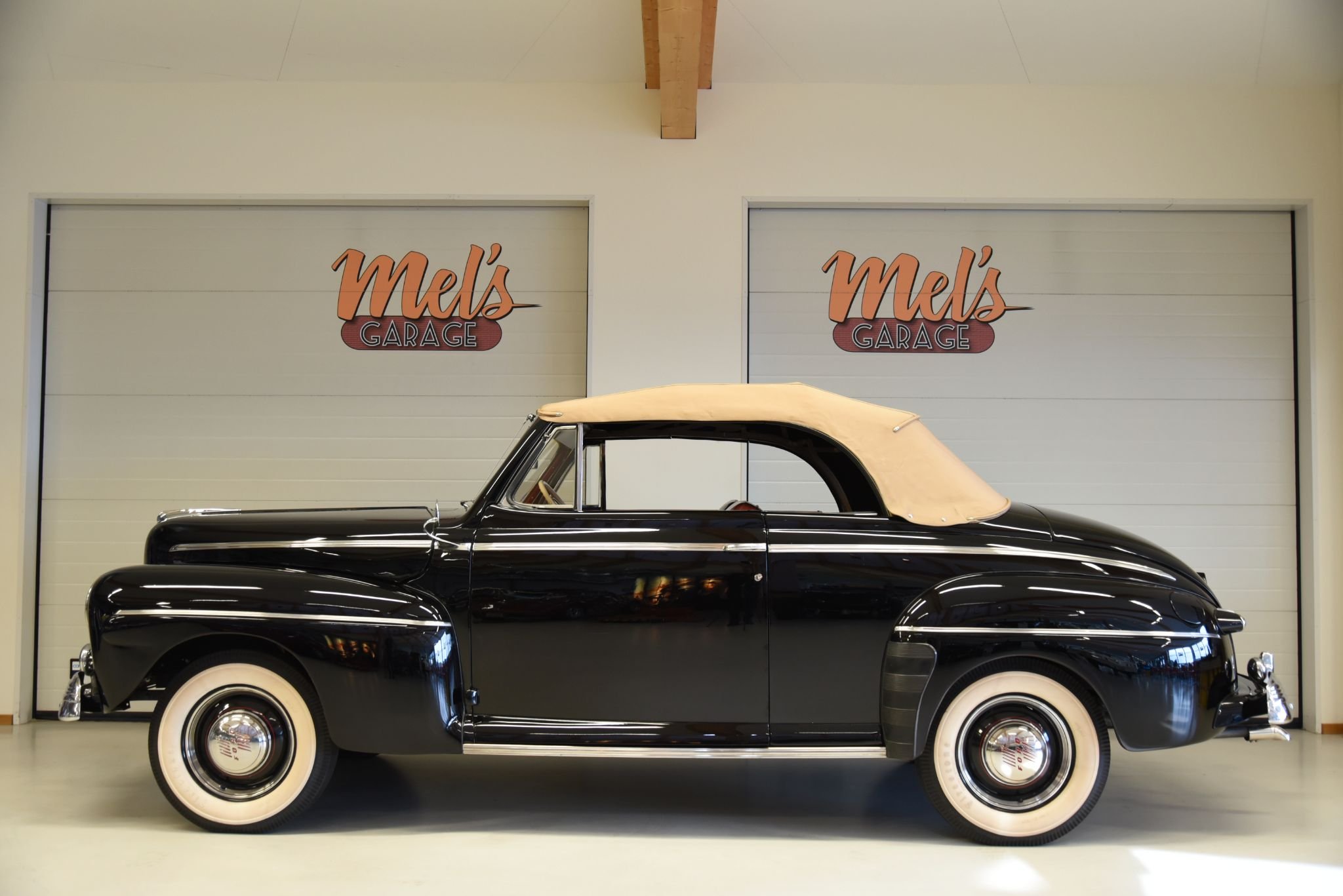 Ford Super Deluxe Convertible Club Coupé 3.9 V8 Manuell, 3-trinn, 101hk, 1946