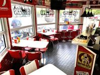 Fristående gatukök/grill med toppskick i Solna – (Obj. 280)