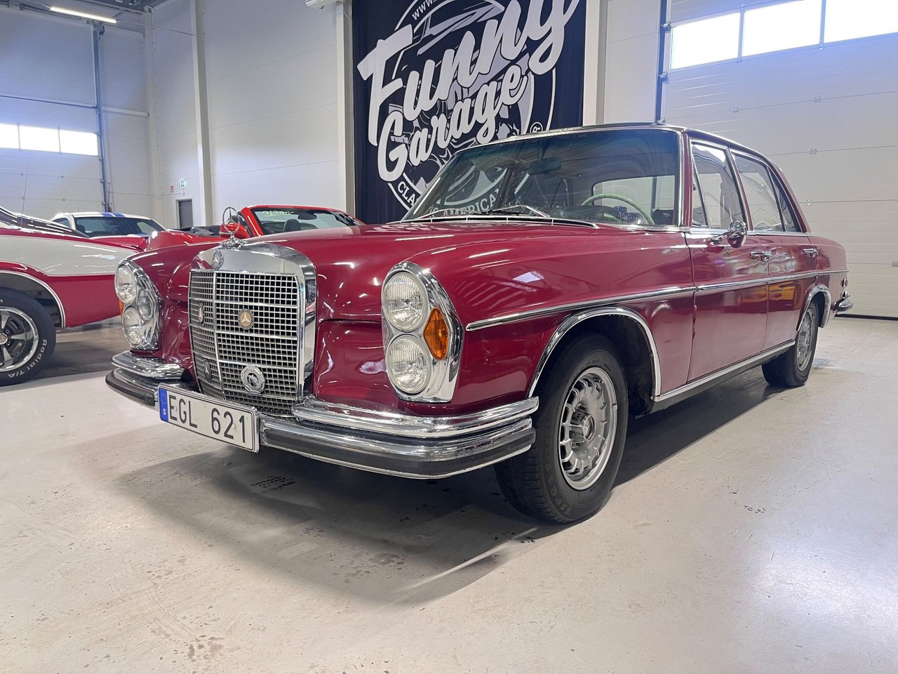 Mercedes-Benz W108/W109 280 S...
