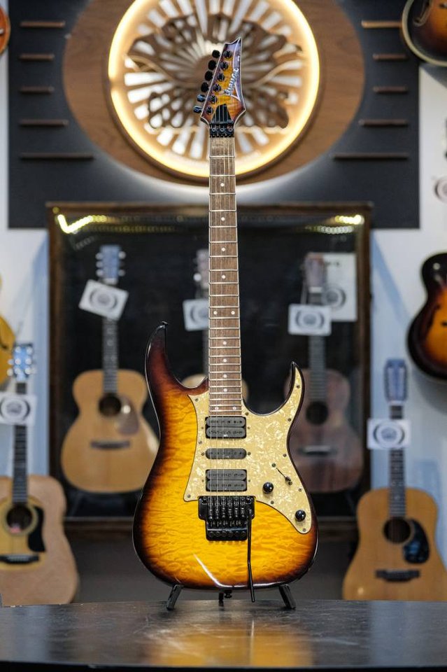 2009 Ibanez RG350QM-ATB Stand...