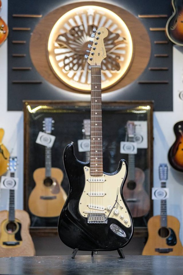 2006 Fender VG Stratocaster b...